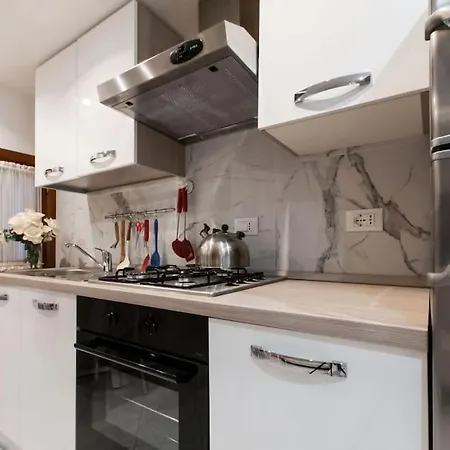 Casa Mariagrazia - Cozy Flat In With Private Patio Venetië